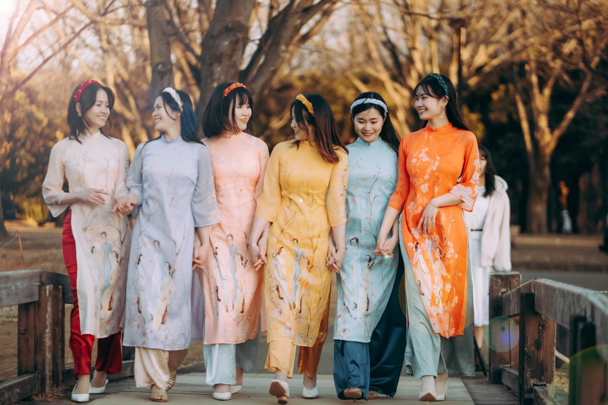 AD NỮ - ÁO DÀI THANH SƯƠNG アオザイ　民族衣装　ベトナムドレス (ズボン付いてない）