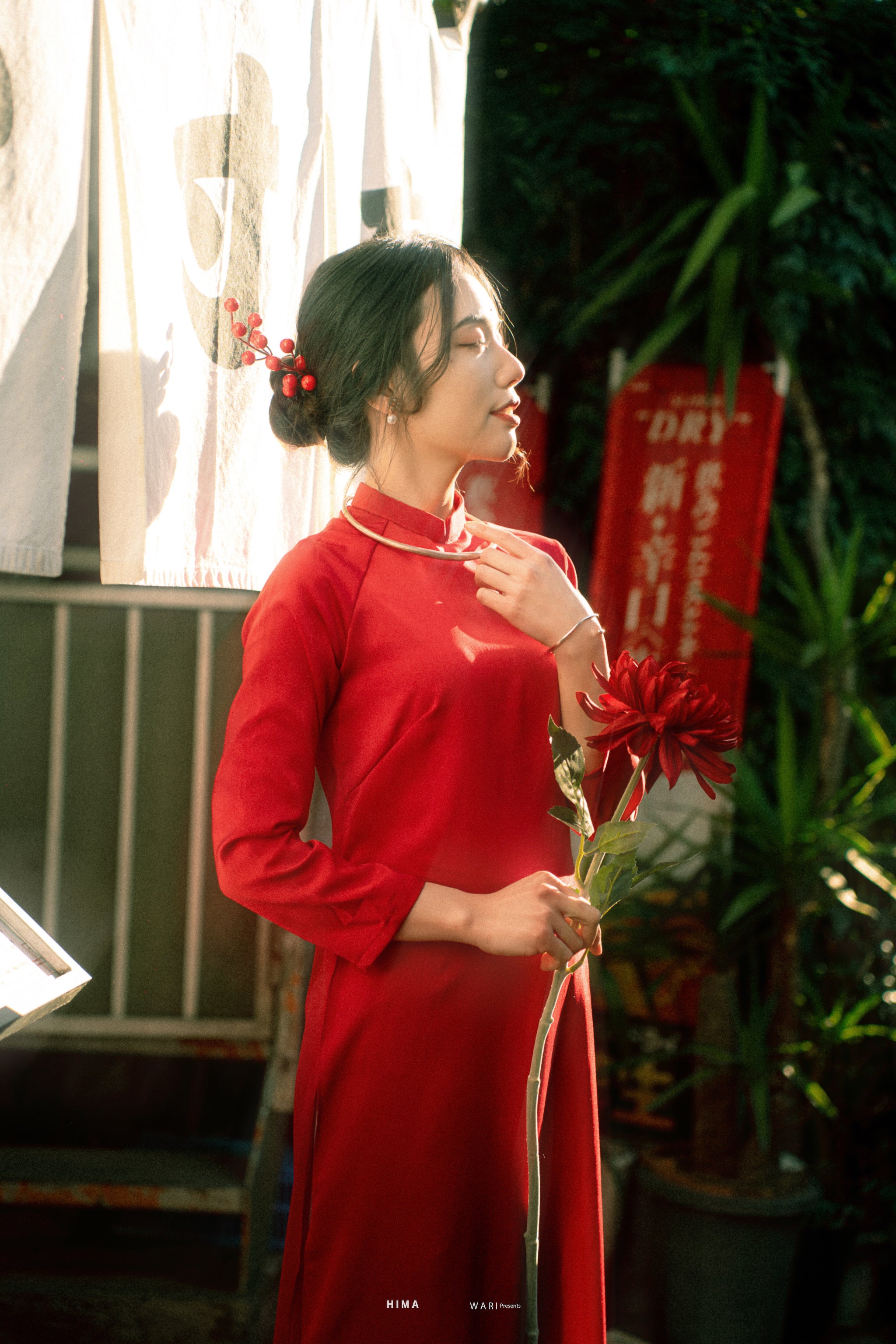 AD NỮ - ÁO DÀI XƯA  アオザイ　民族衣装　ベトナムドレス (ズボン付いてない）