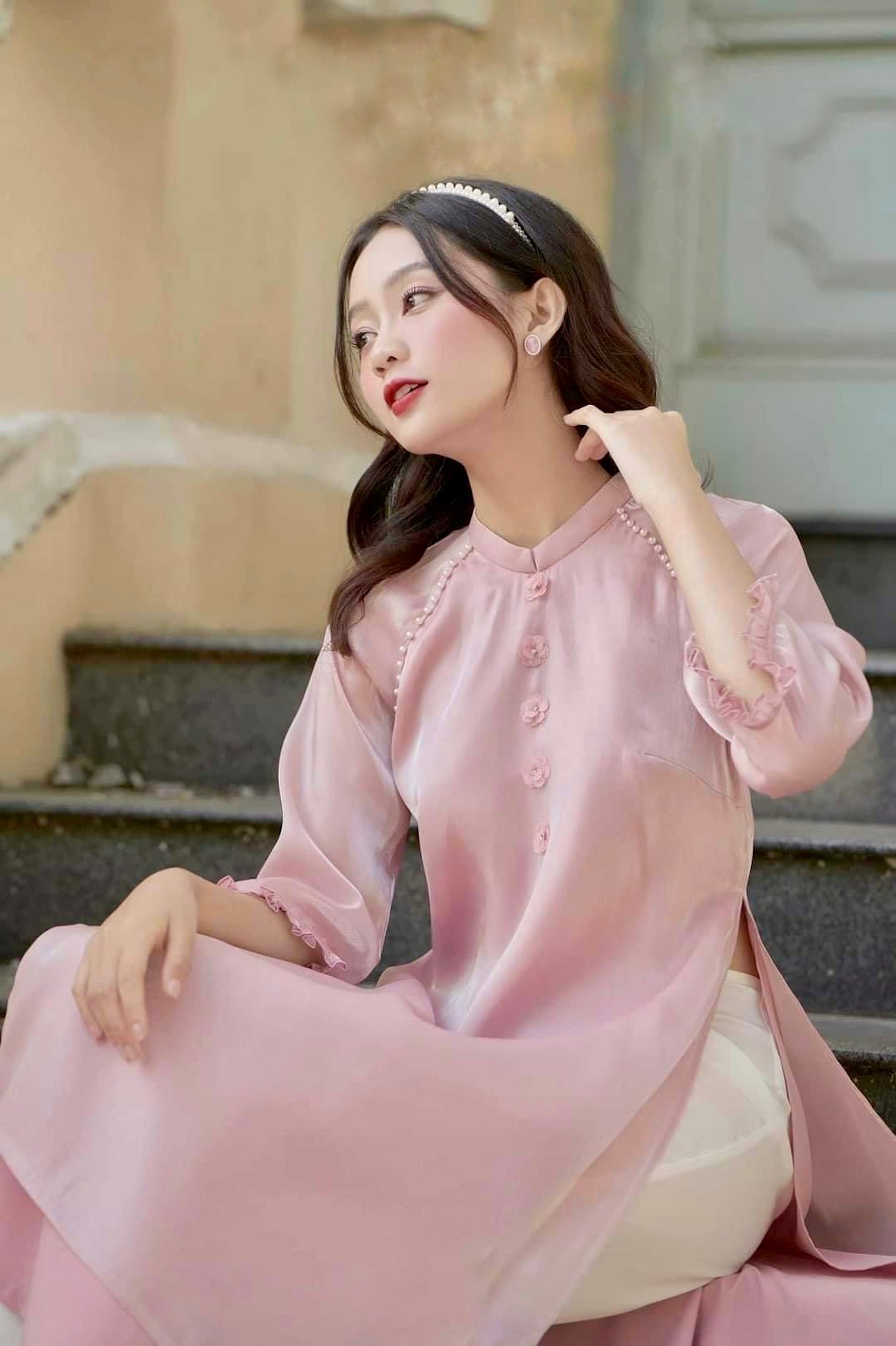 AD NỮ - ÁO DÀI ĐÀO SƯƠNG アオザイ　民族衣装　ベトナムドレス (ズボン付いてない）