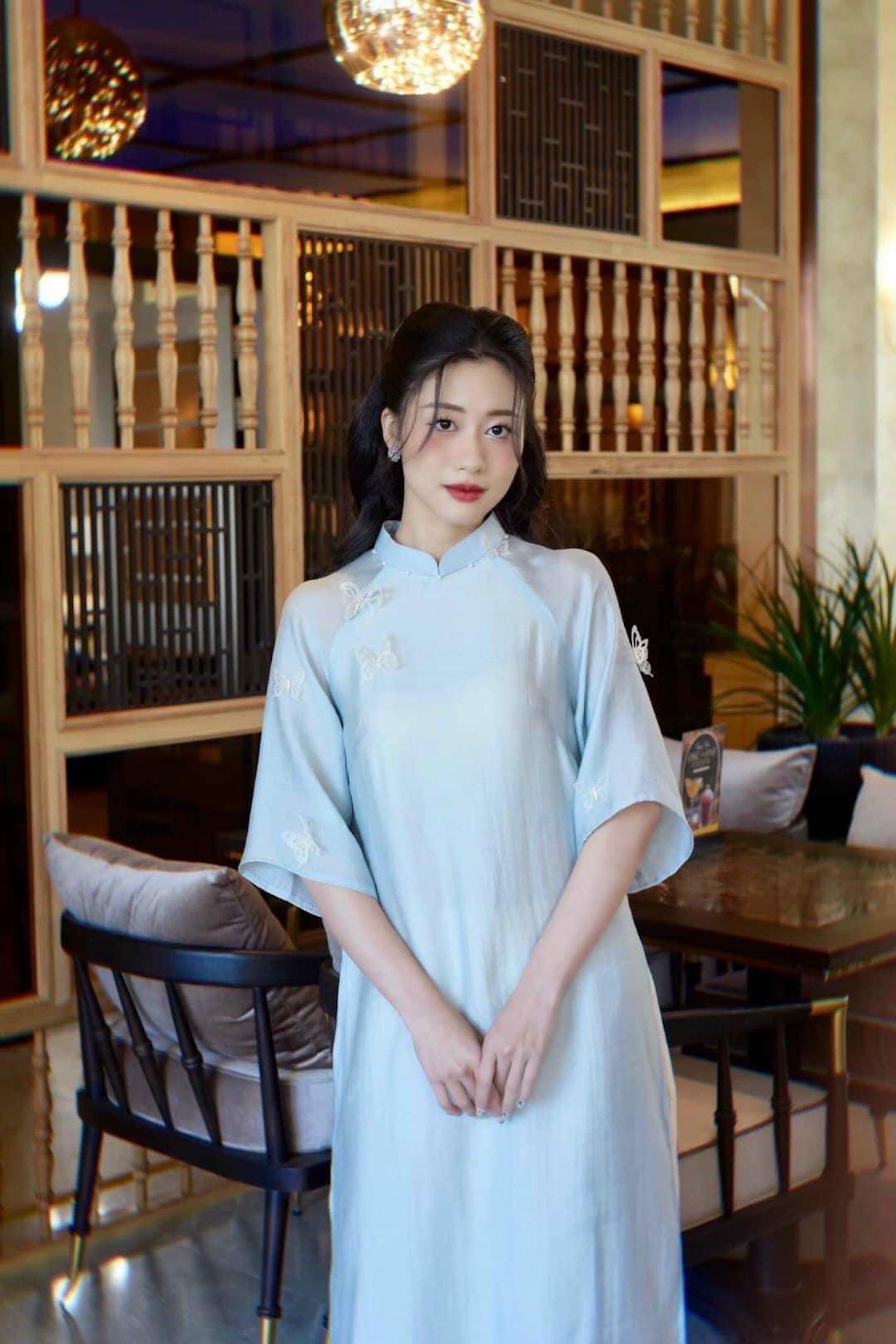AD NỮ - ÁO DÀI VÂN ĐIỆP  アオザイ　民族衣装　ベトナムドレス (ズボン付いてない）