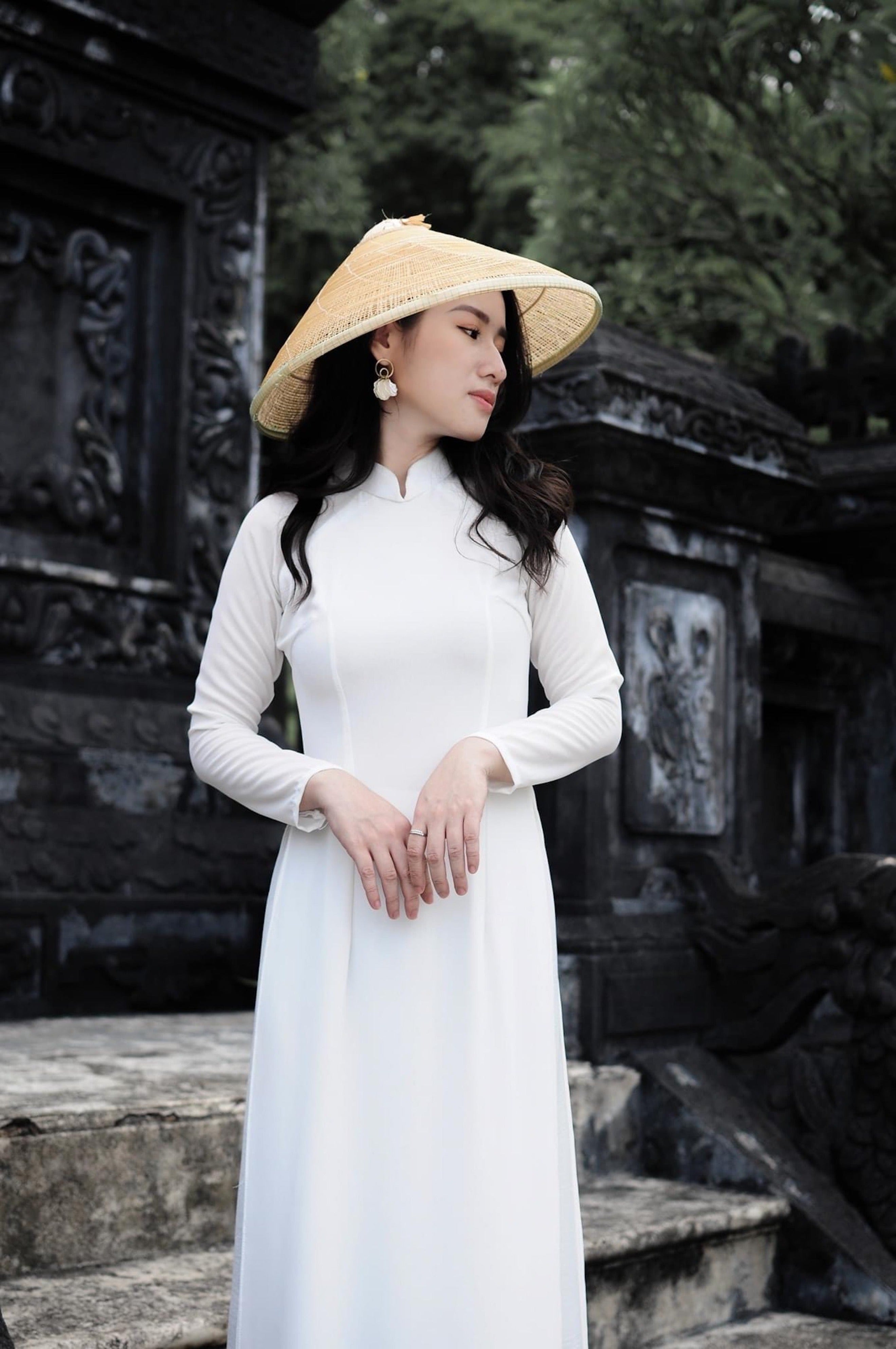 AD NỮ - ÁO DÀI CHIFFON 4 TÀ アオザイ　民族衣装　ベトナムドレス (ズボン付いてない）
